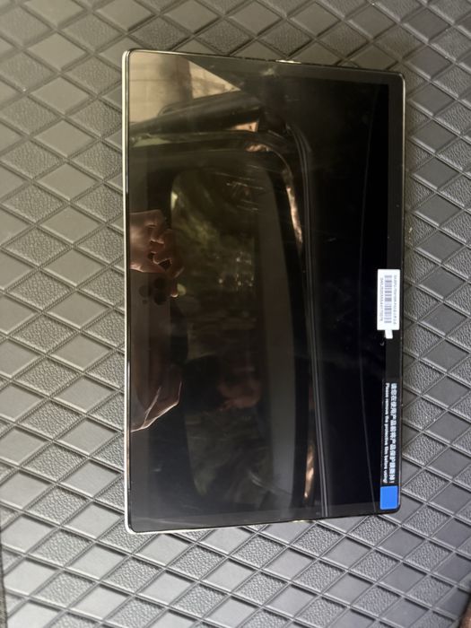 Byd monitor 12.8 dyum