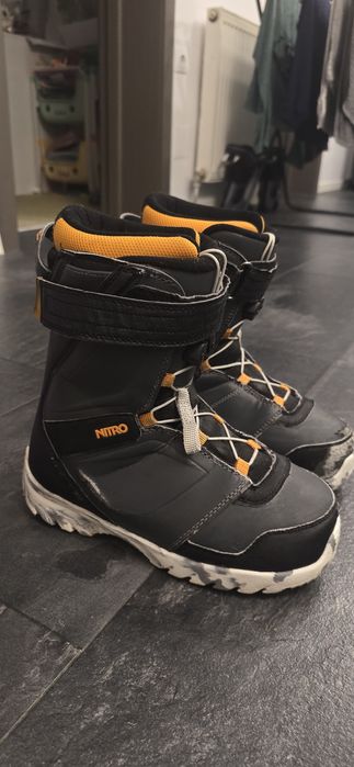 snowboard Jones copii 125 +legaturi Burton mission+ booti Nitro 38.