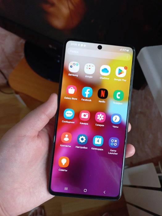 Samsung A71 128гб ОЗУ 6 в идеале