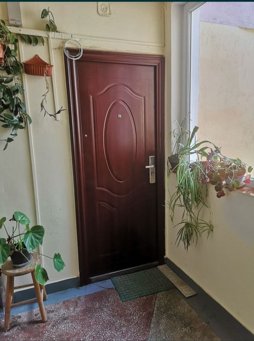 Vand Apartament Alesd BL D2 cu mansarda  2 beciuri +2 locuri parcare