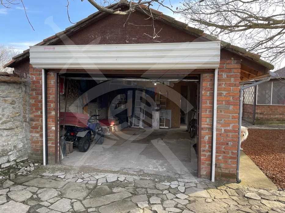 Къща в с. Подвис 80570