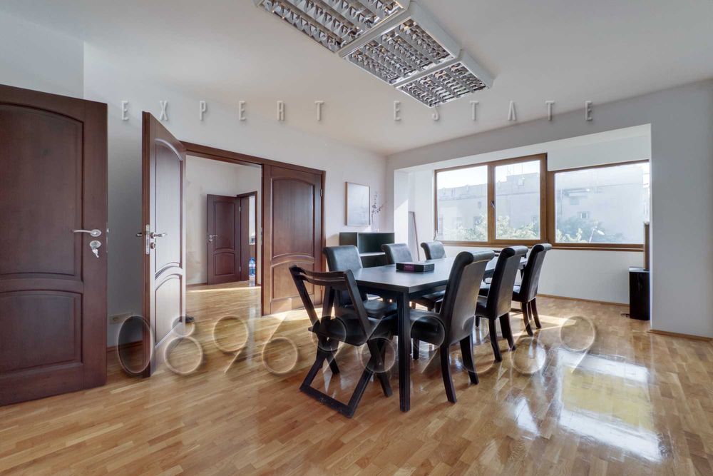 Продава се Четиристаен апартамент в Варна, Централна поща - 110 кв.м за 1910 €/кв.м - Снимка #2