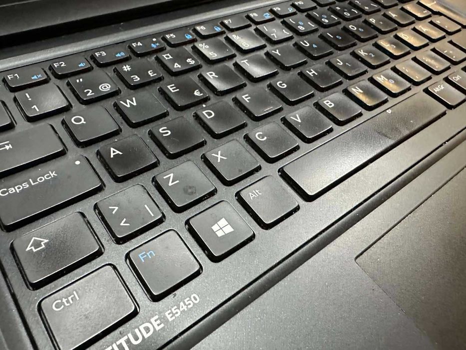 Лаптоп Dell Latitude E5450, i5-5300U, 8GB RAM, 14"