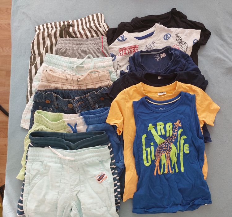 Детски тениски , къси гащи