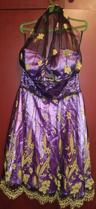 Продам платье , Состояние нормальное.