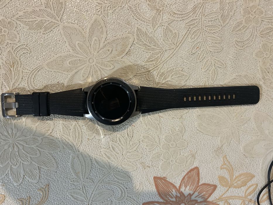 Часы Samaung galaxy watch