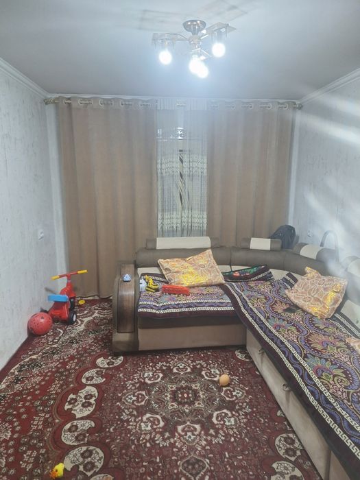 Текистил 11 мактаб олдида 2 хонали