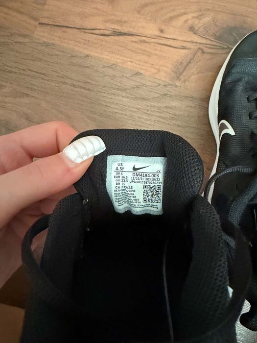 Маратонки на NIKE