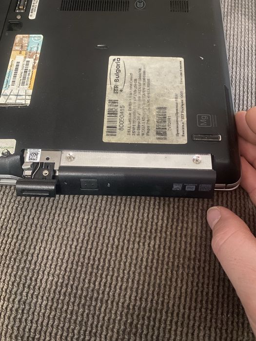 Продавам Dell latitude E6420 с windows 10