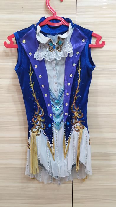 Гимнастический костюм на девочку