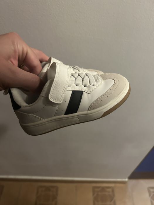 Papucei h&m marimea 24