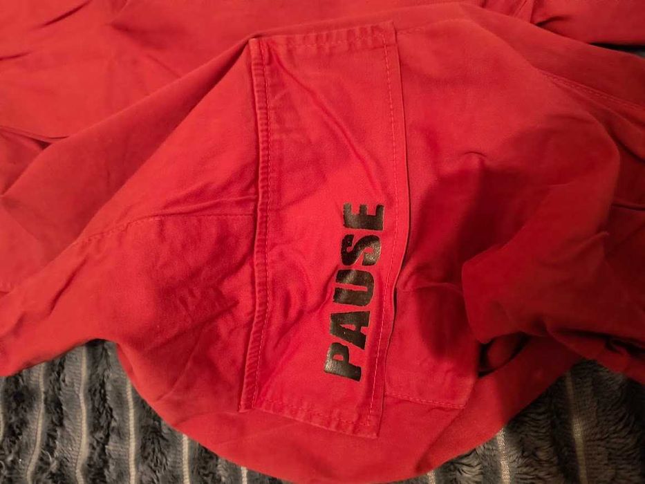 Светлочервени широки панталони PAUSE