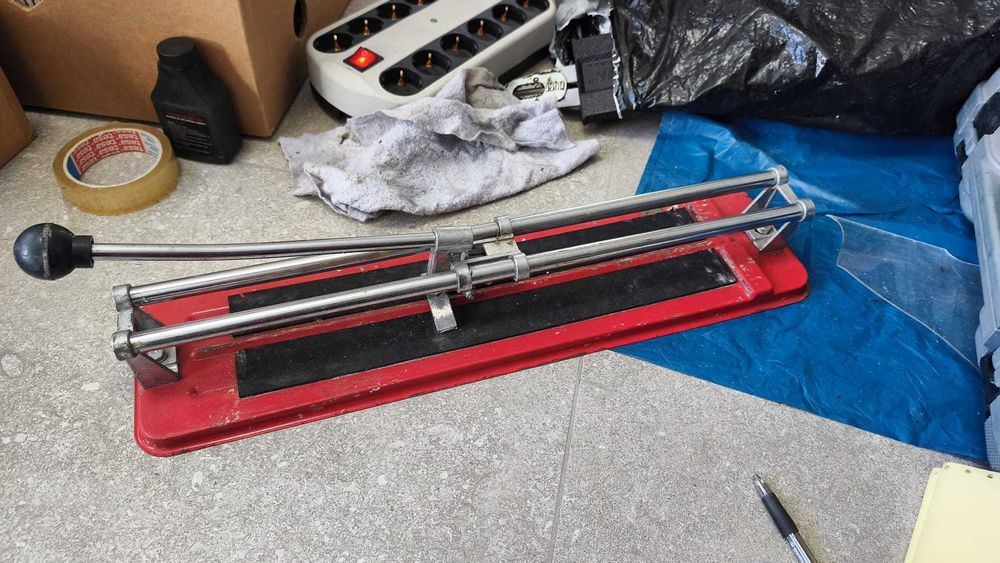 Tăietor gresie manual