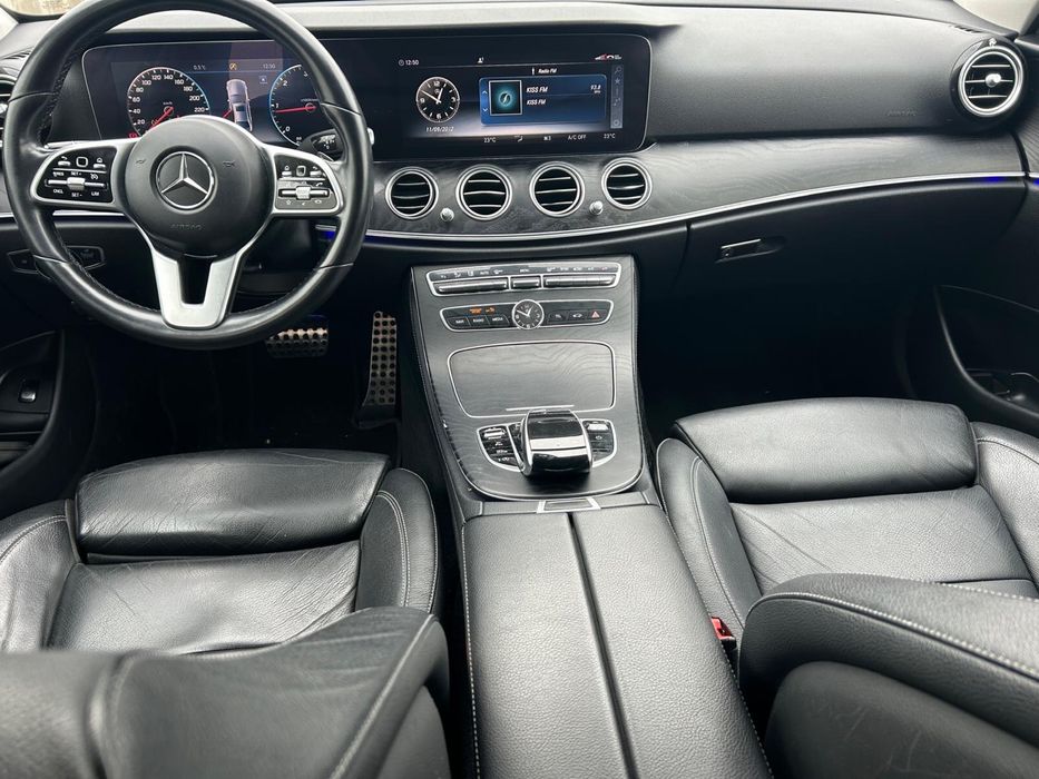 Mercedes Benz E220, Automat, Bord digital