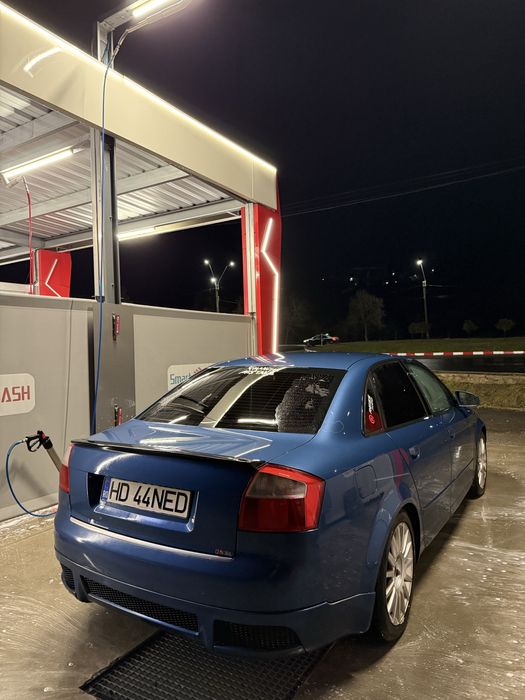 Audi A4 B6 Music Car