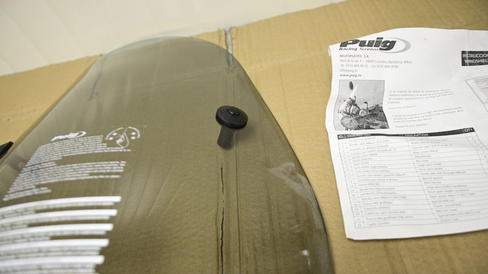 Parbriz Naked Puig 0840 Custom Universal Touring Prindere Ghidon