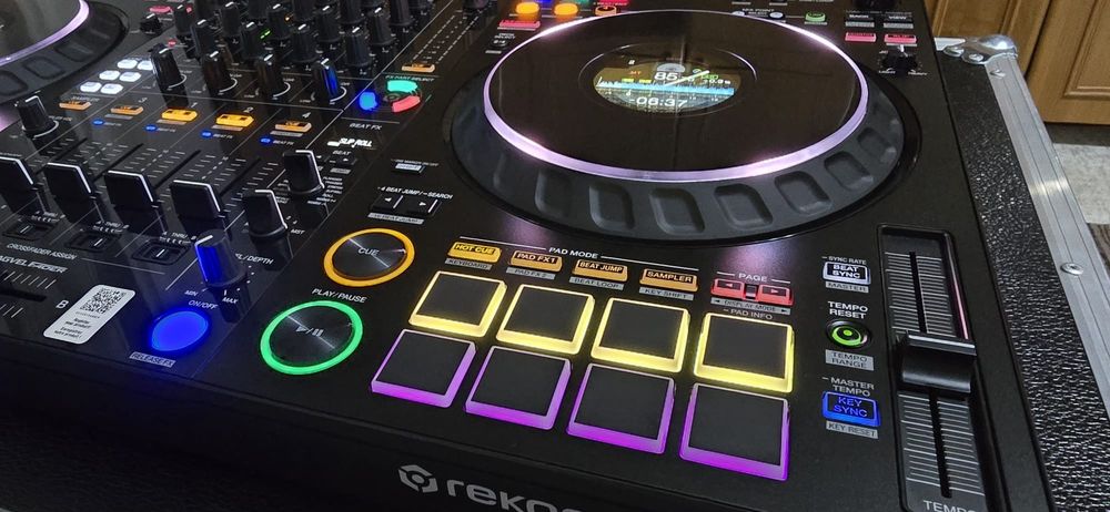 Consola Pioneer flx 10 + casee