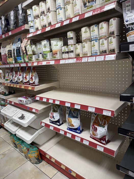 Стелажи и рафтове