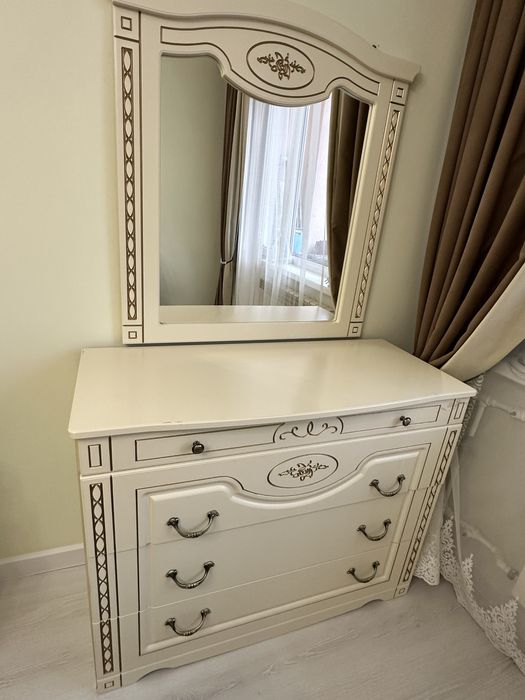 Спальный гарнитур