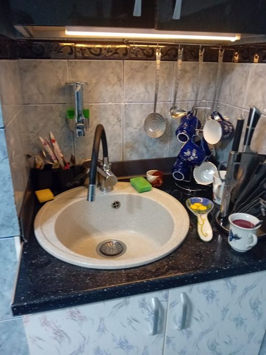 Chiuvetă  de granit ovală, baterie, + blat