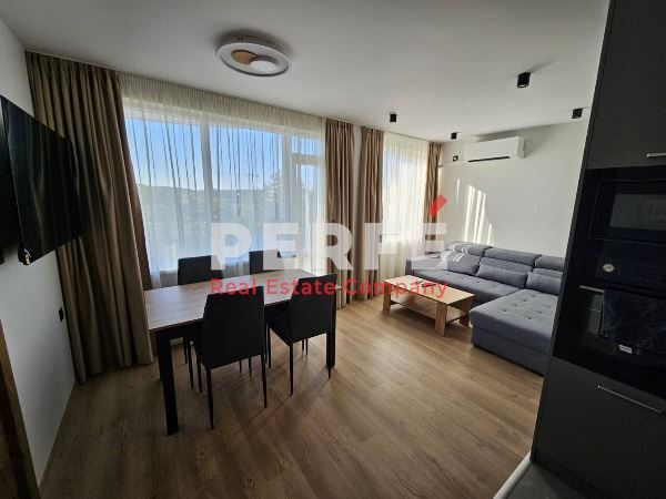 Дава се под наем Тристаен апартамент в Бургас, Меден рудник - зона А - 80 кв.м за 612 € - Снимка #1