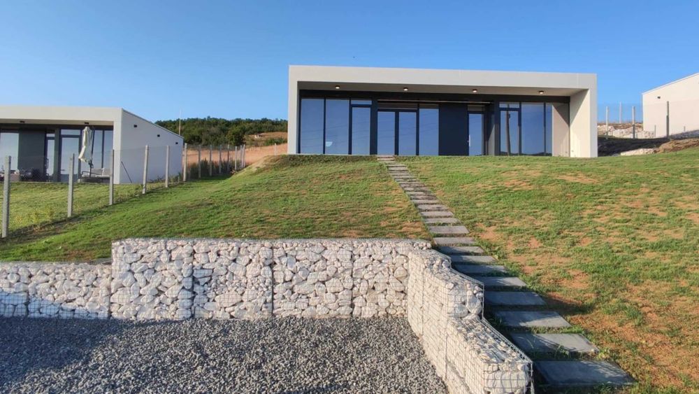 Нискоенергийни къщи до Балчик