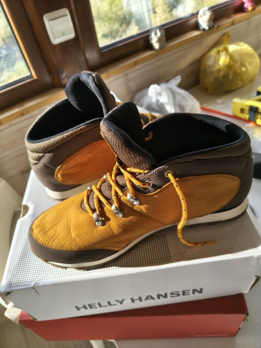 Helly hansen alesta mid