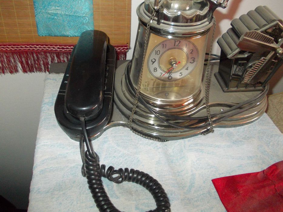 Veioza /telefon /ceas si morisca muzicala, si radio Vortex