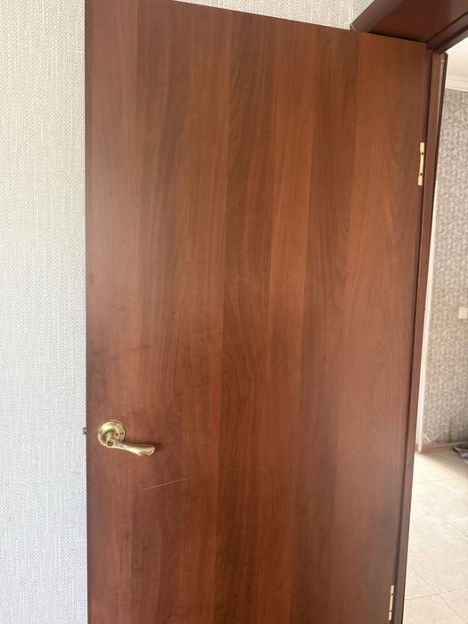 Продам комнатные двери