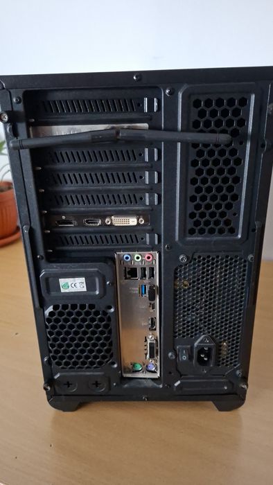 Vand Calculator cu monitor si tastatură