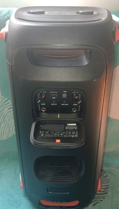 Boxa jbl noua neagra