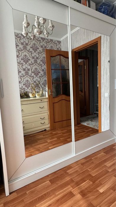 Шкаф-купе с зеркалами