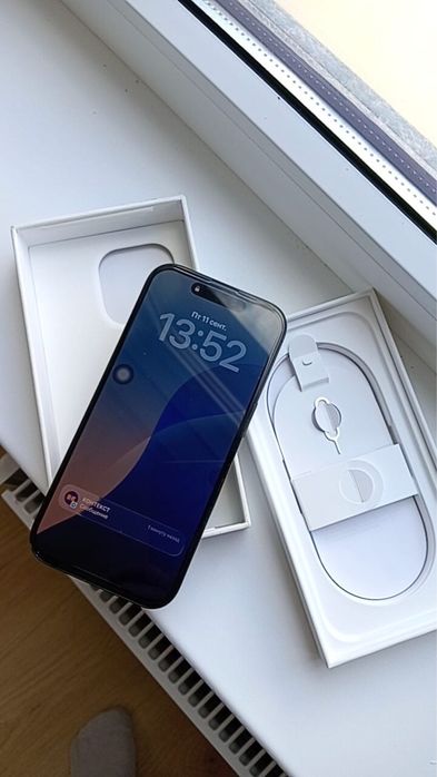 iPhone 16 pro 256 гб