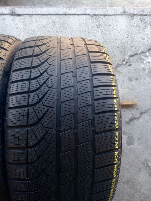 2 anvelope de iarna Pirelli 265/35 R19 dot 4520