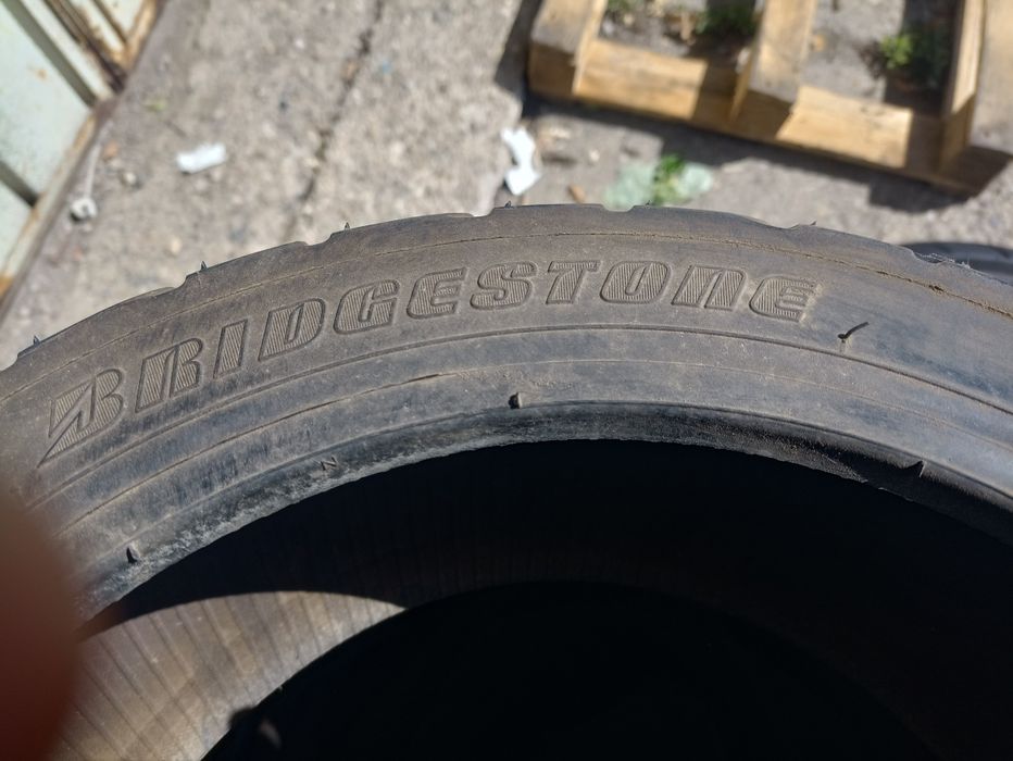 O anvelopa de scuter NOUA Bridgestone 130/70 R12