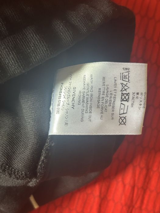 pantaloni scurti givenchi
