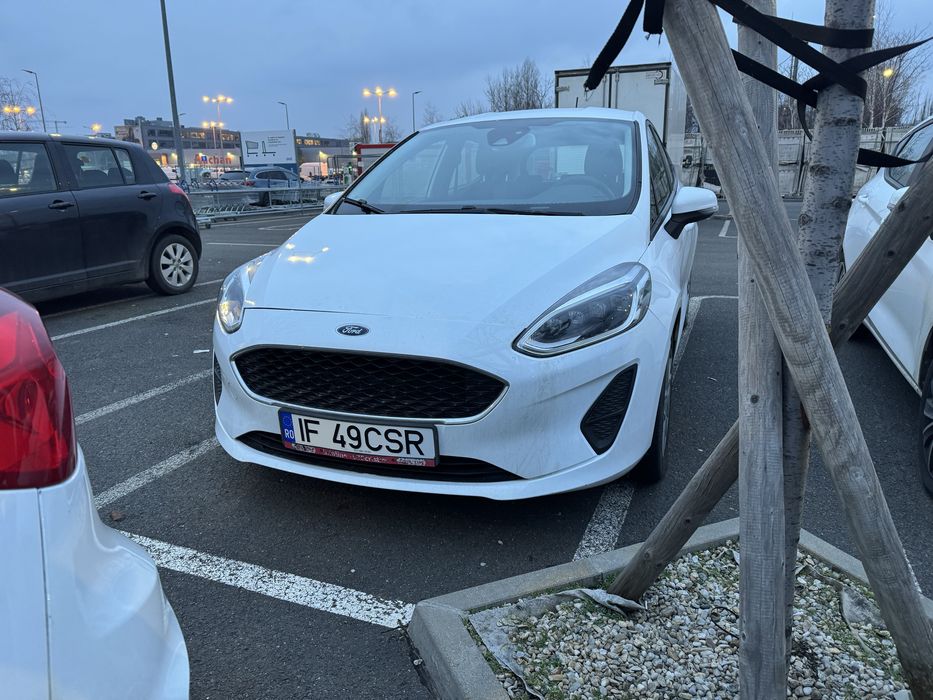 Inchiriere Ford Fiesta