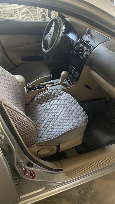 Мазда 6  2004 год автомат газ бензин