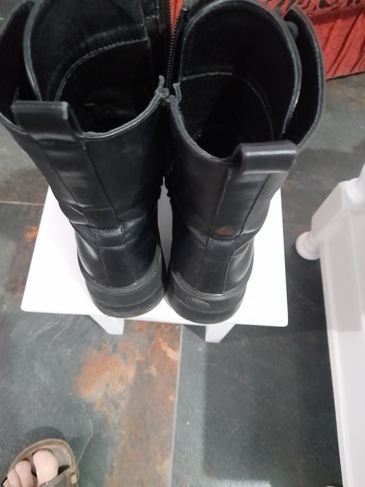 Ghete dama din piele