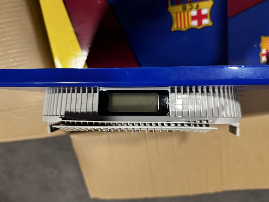 Macheta boxa cu Barcelona