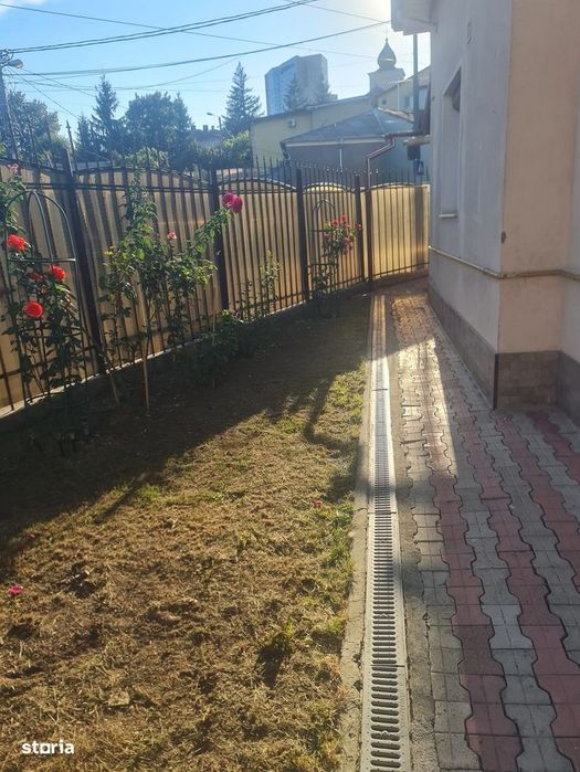 Casa individuala - 2 camere - zona Tg. Cucu - Statia Padurii