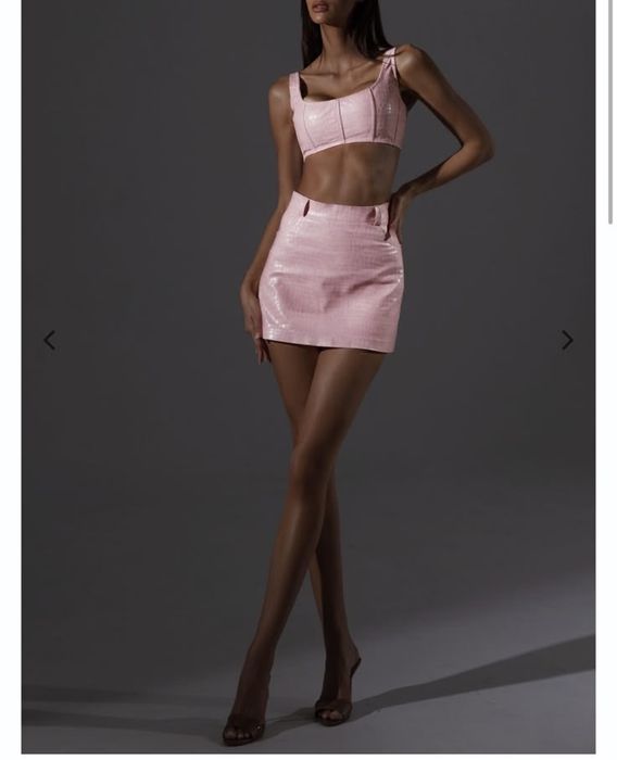 Set deosebit damă: Top corset și fustă mini roz, textură croco, mărimea S