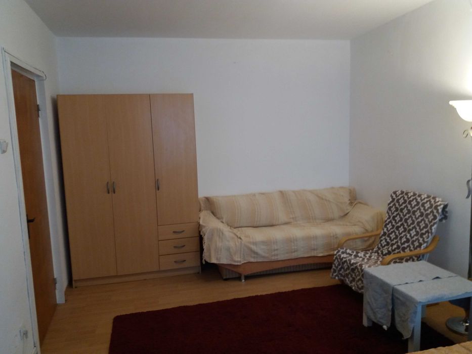 vand garsoniera Dristor in bloc mixt