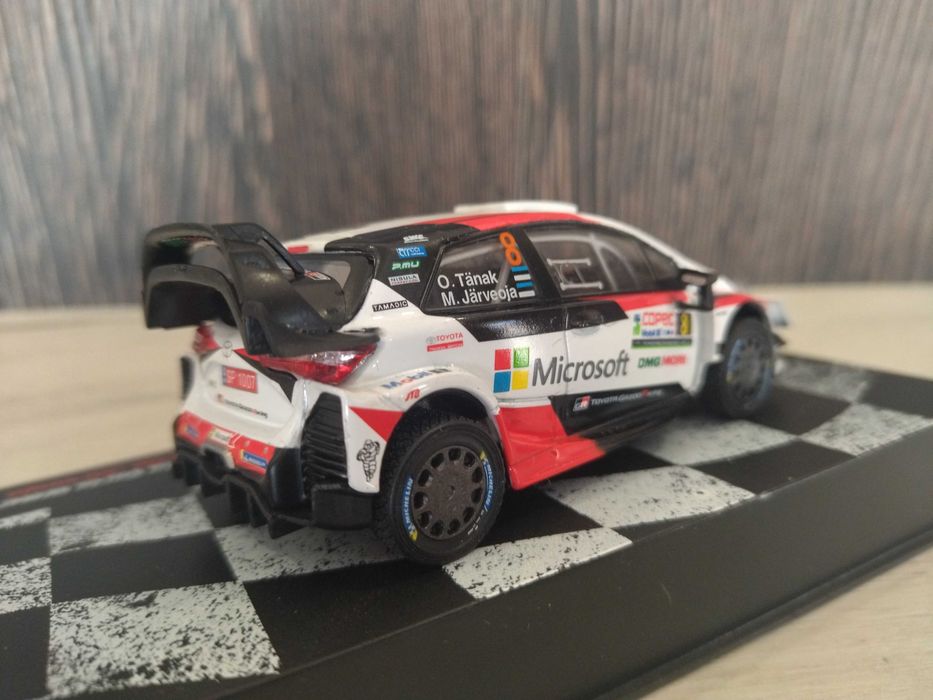 Метална количка Toyota Yaris WRC !!!