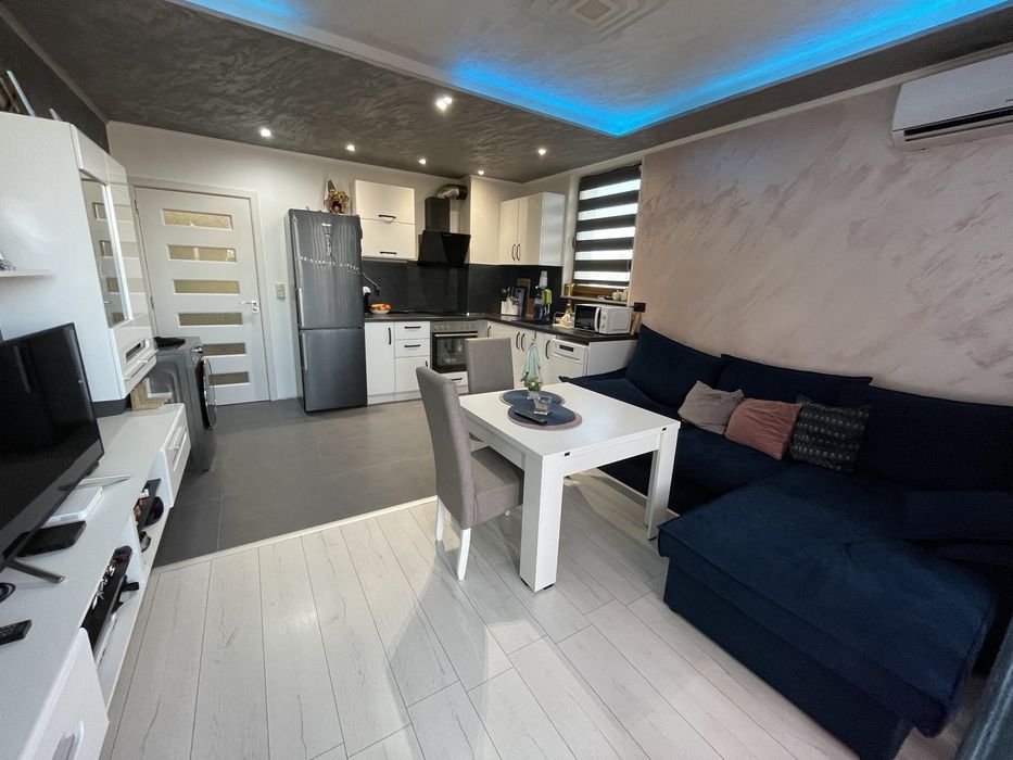 Частна  обява от Собственик.АПАРТАМЕНТ 110КВ С ГАРАЖ 40кв. в Беломорск