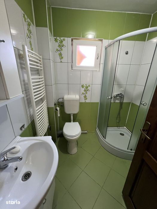 INCHIRIEZ apartament 3 camere decomandat, zona Turnisor