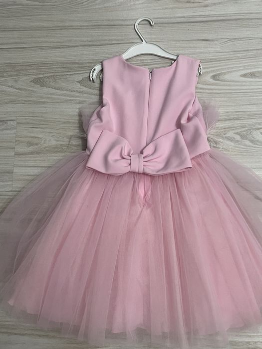 Рокля   Contrast