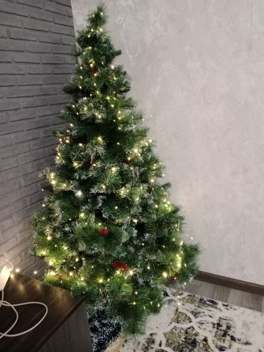 Ёлка  искусственная