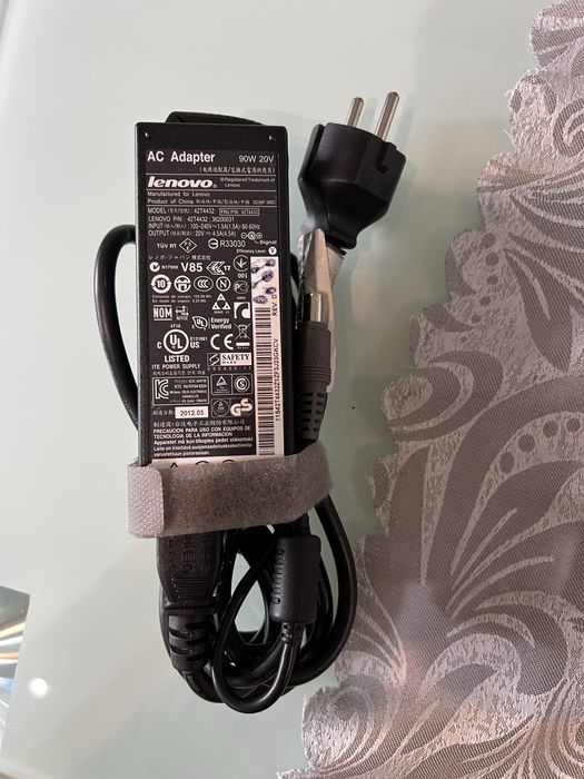 Зарядно за лаптоп - различни видове