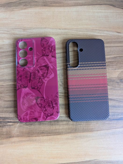 Продам чехолы на Samsung s24